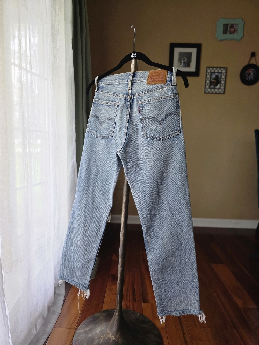Levis 501 Cigarette Jeans Womens 24 00 Button Fly Rigid Frayed Cropped Ankle - Picture 6 of 15